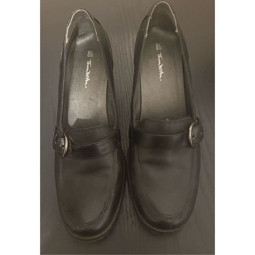 Thom McAn Shoes Size 81/2